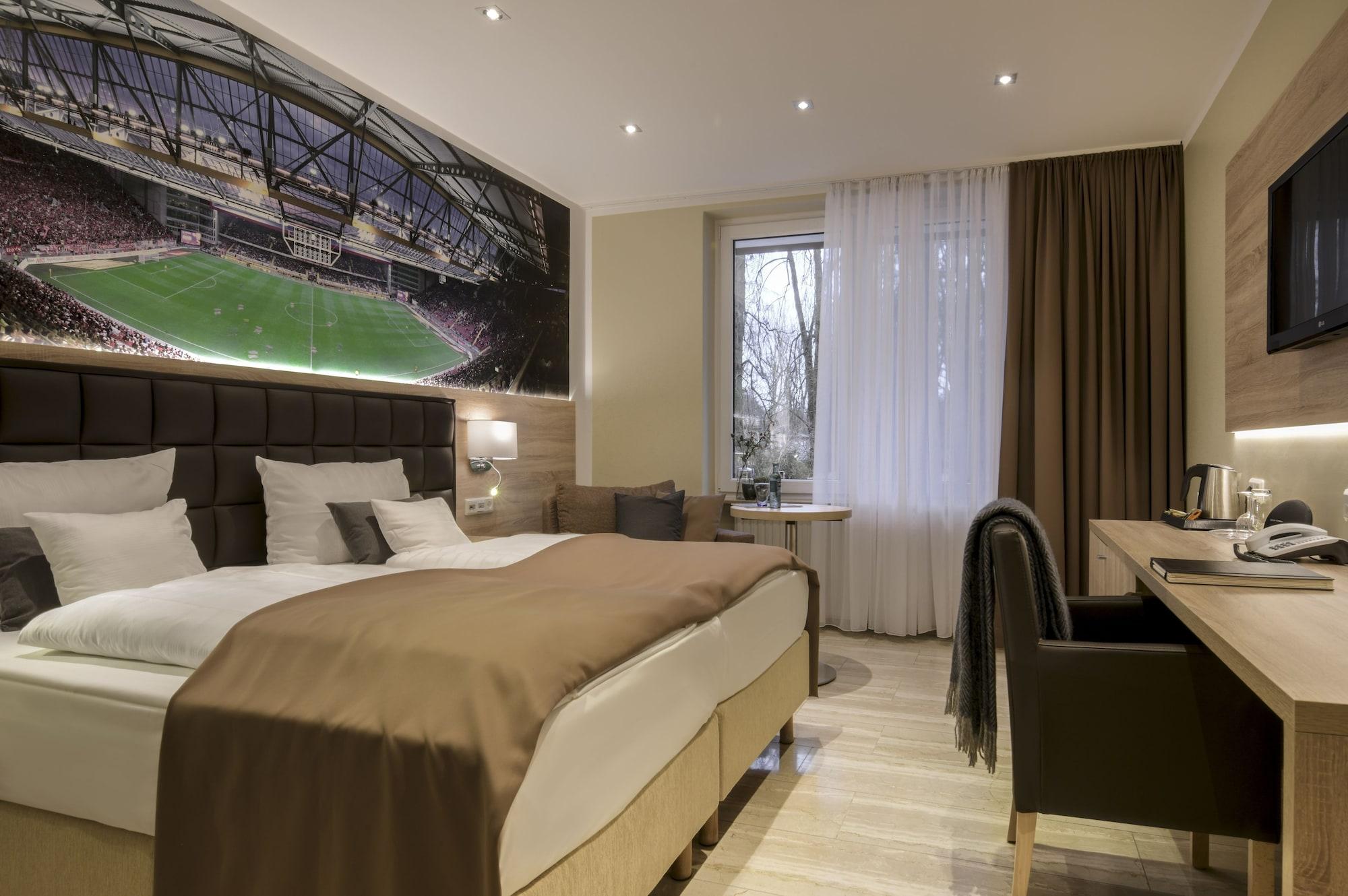 Hotel-Restaurant Barbarossahof Kaiserslautern Eksteriør bilde